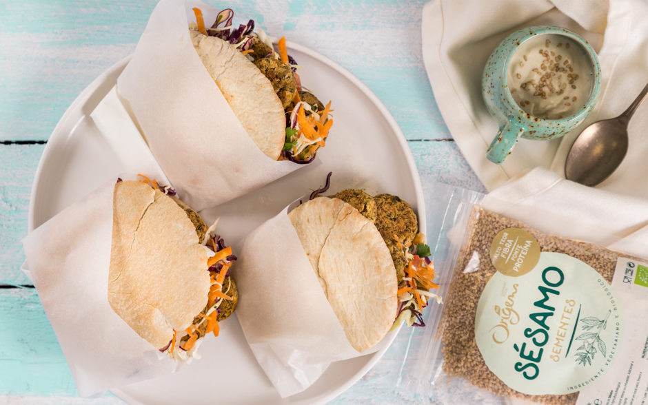 Sugestão de apresentação com sementes de sésamo