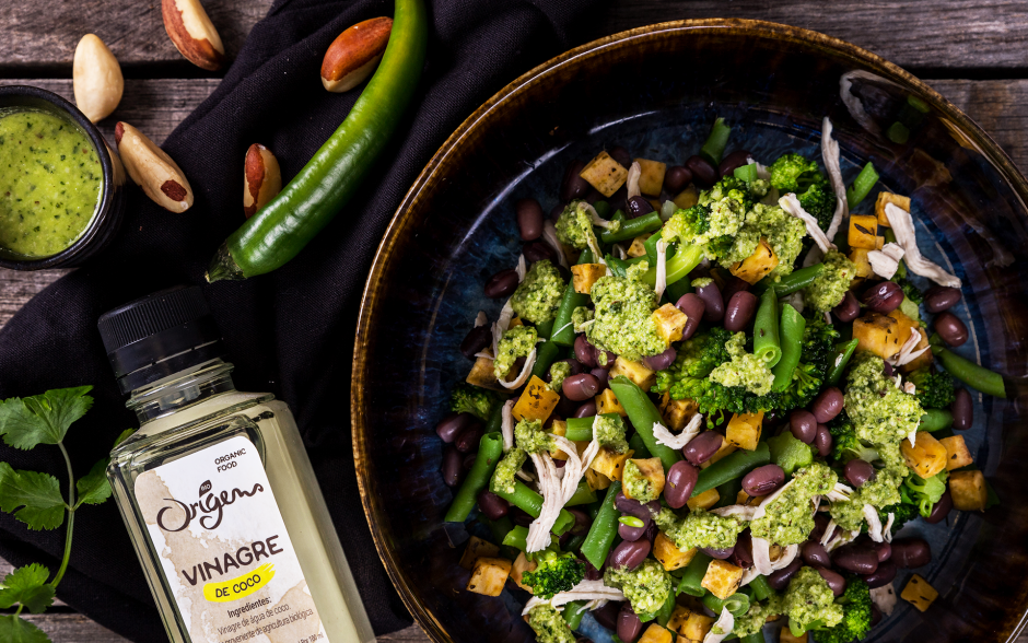 Salada com Vinagre de Coco