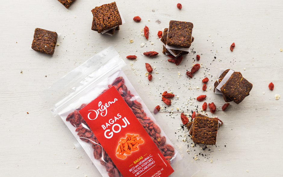 Brownie com Bagas Goji