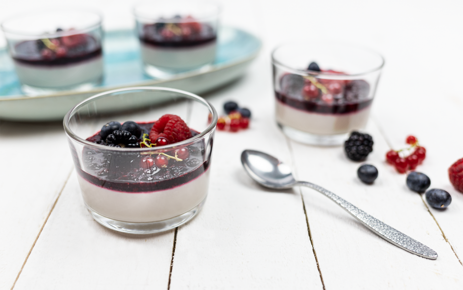 Panacotta vegan com coulis de frutos vermelhos 1